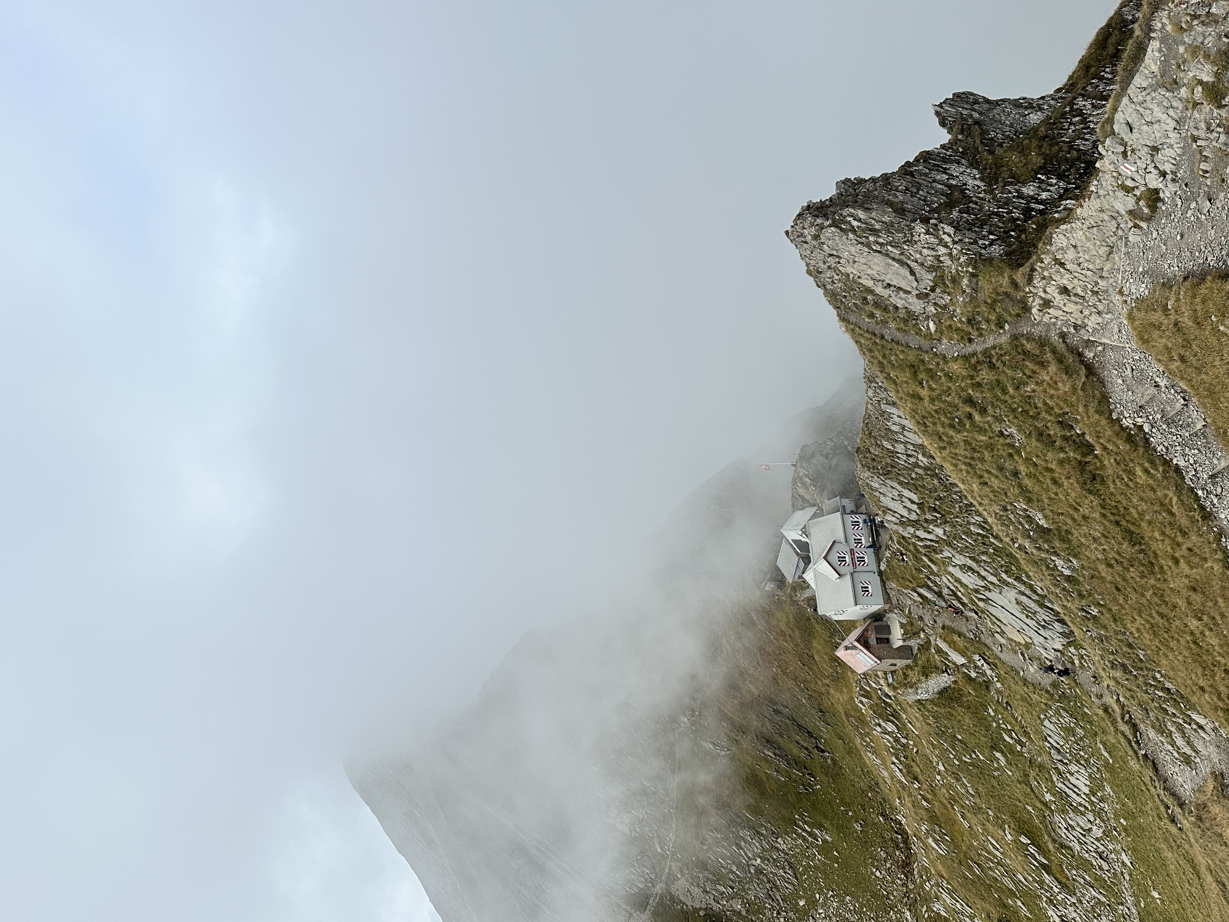 picture of a moutain along the way from Schwägalp to Säntis